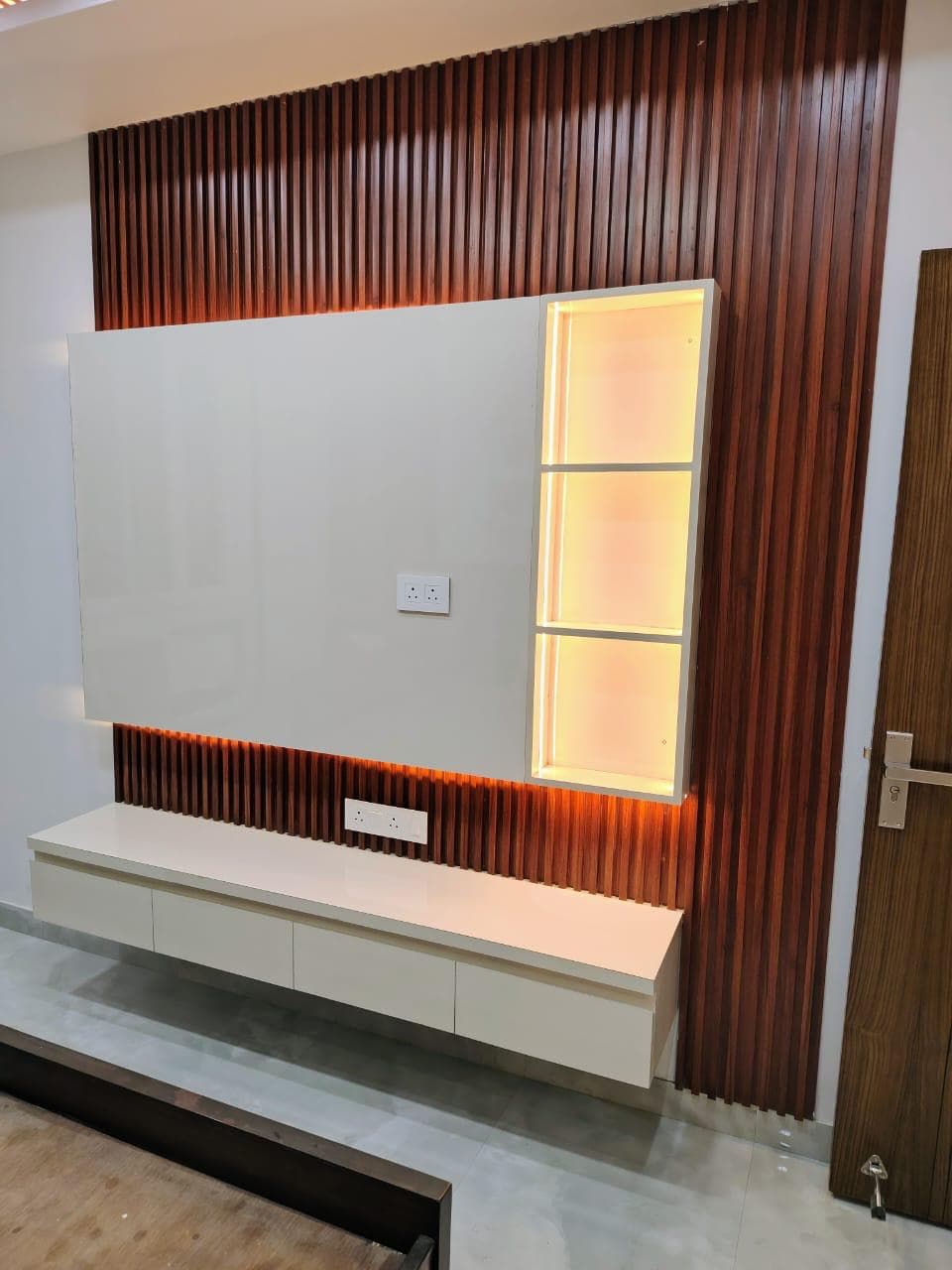 Panel Wall, Living Room — Wall Panelling